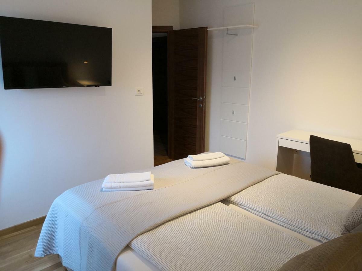 Accommodation Plitvice Korenica Ngoại thất bức ảnh