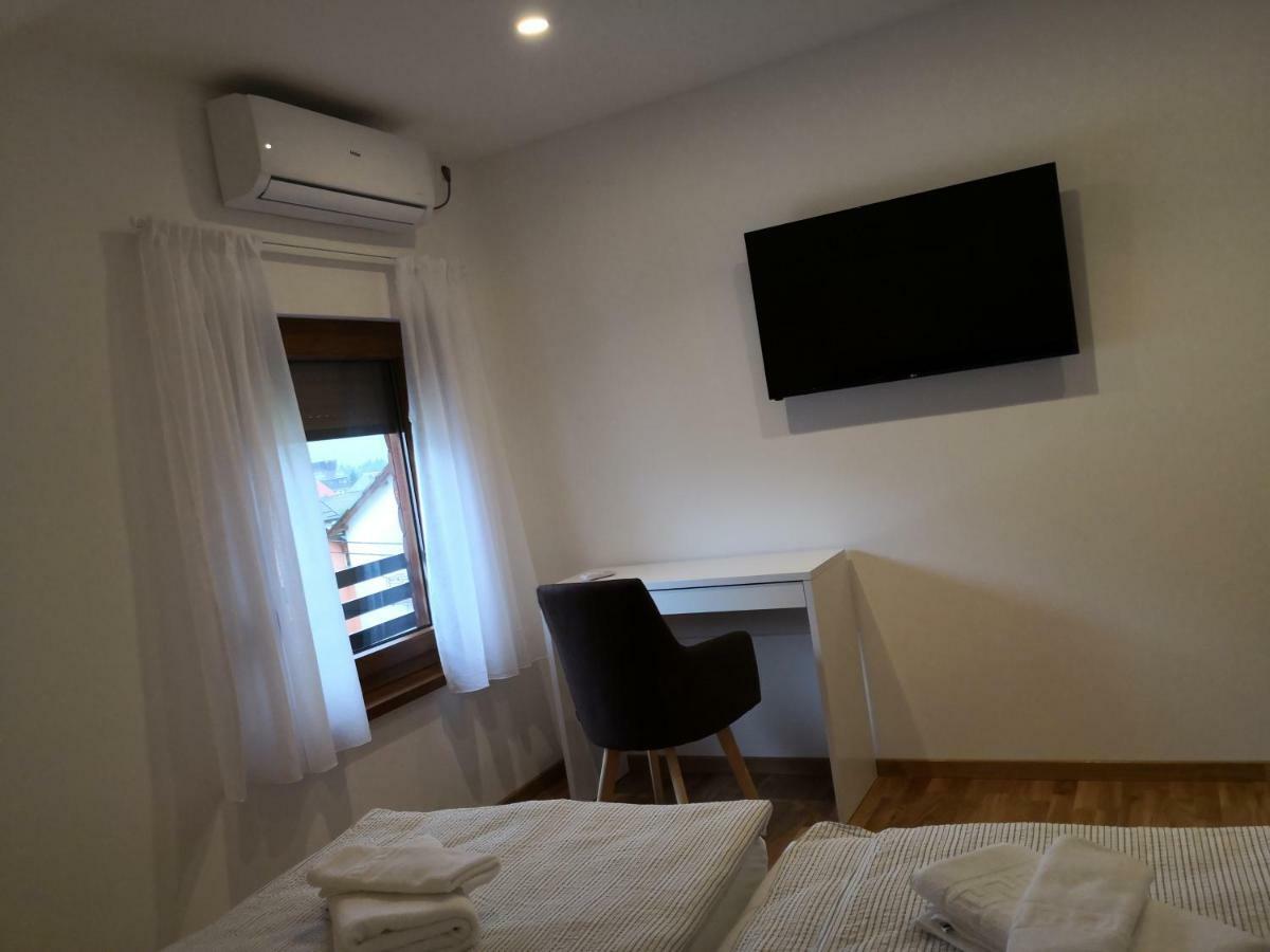 Accommodation Plitvice Korenica Ngoại thất bức ảnh