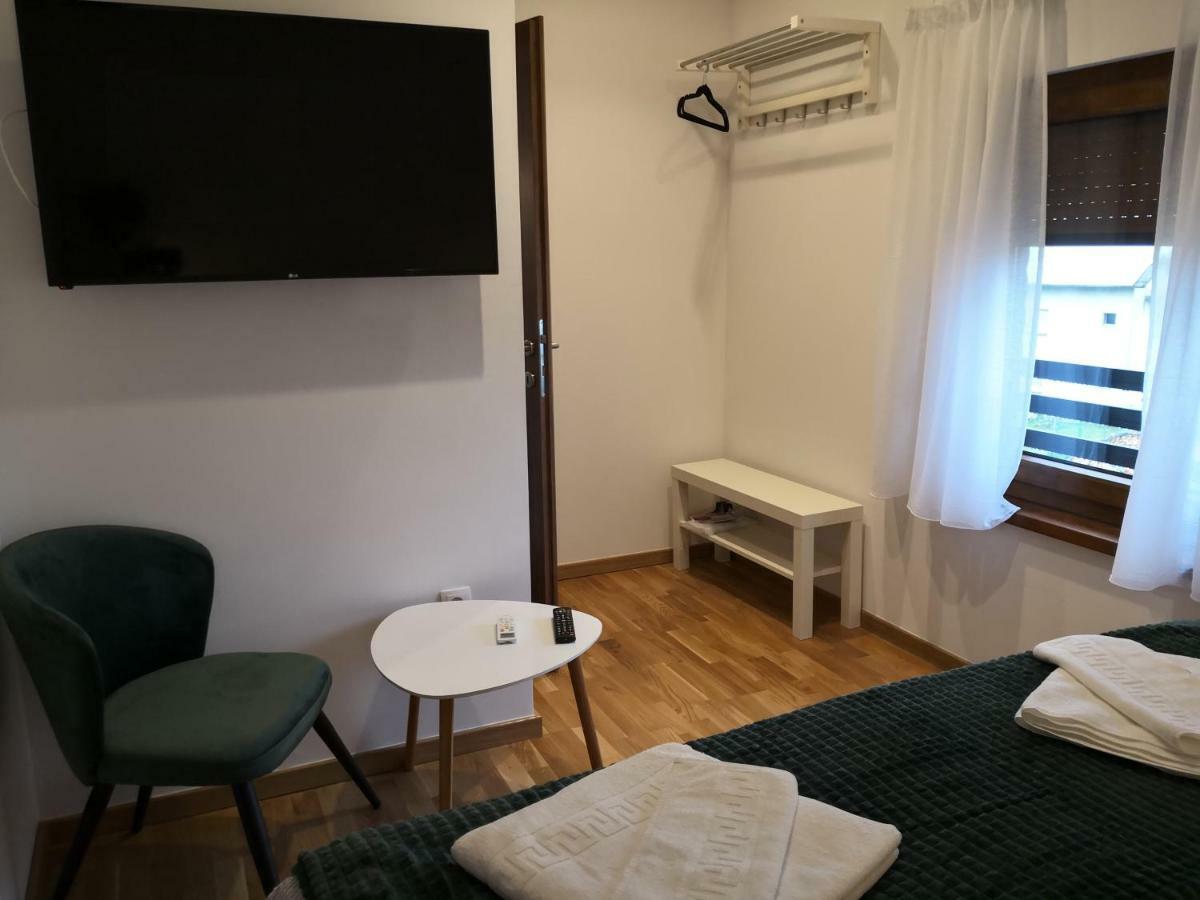 Accommodation Plitvice Korenica Ngoại thất bức ảnh